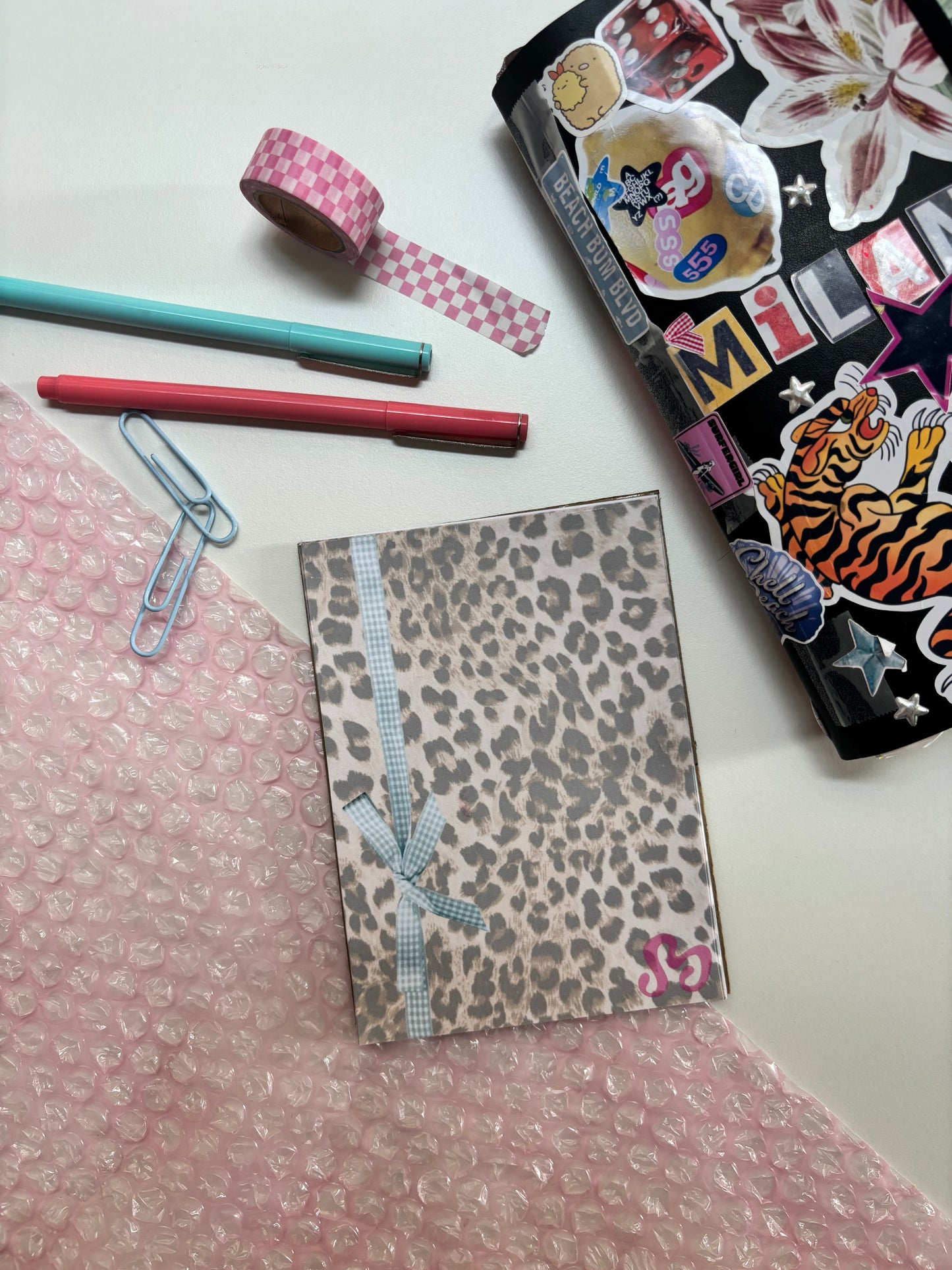 Cheetah Bow note pad