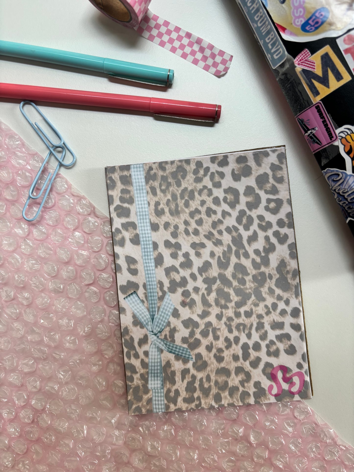 Cheetah Bow note pad
