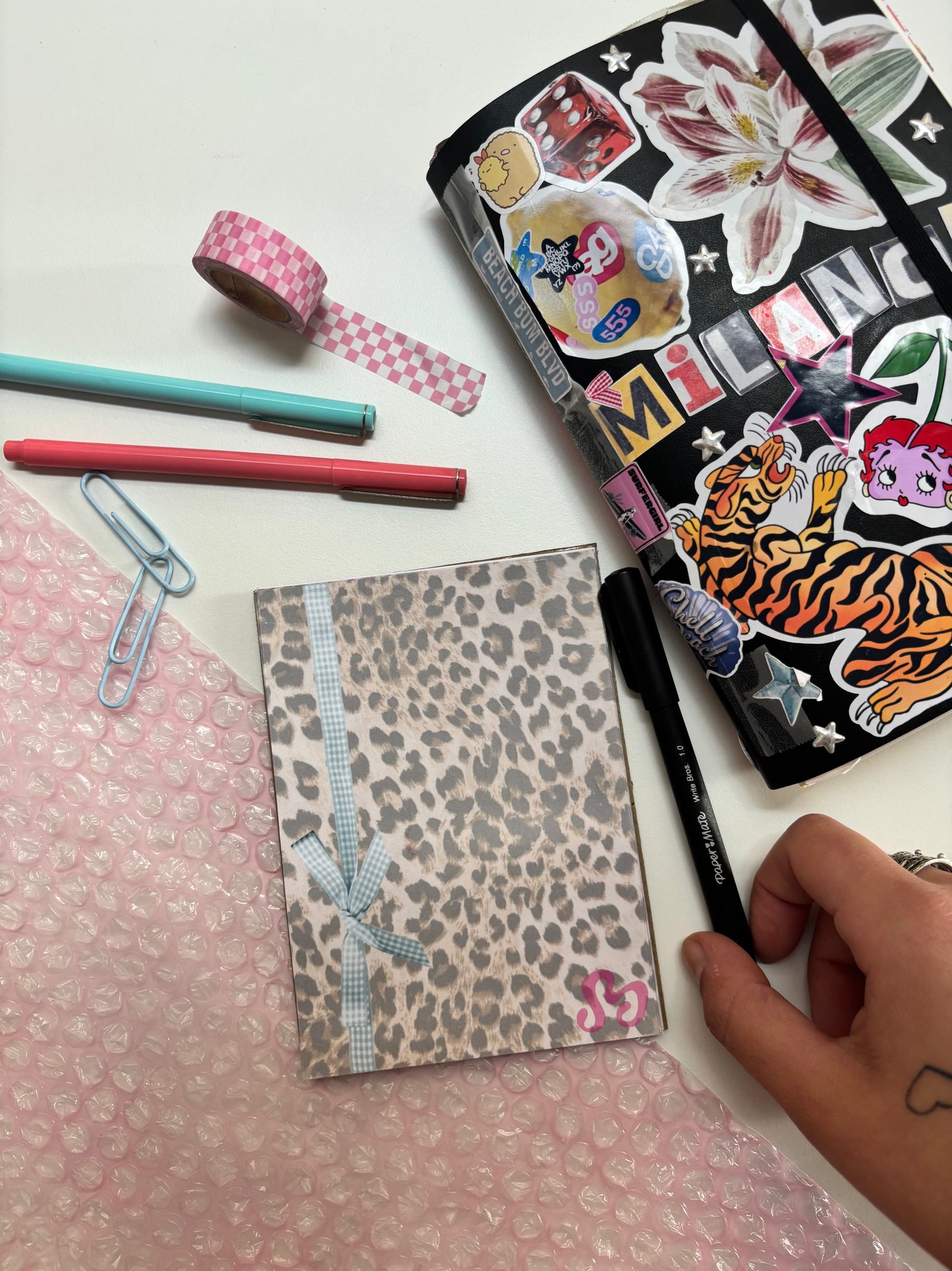 Cheetah Bow note pad