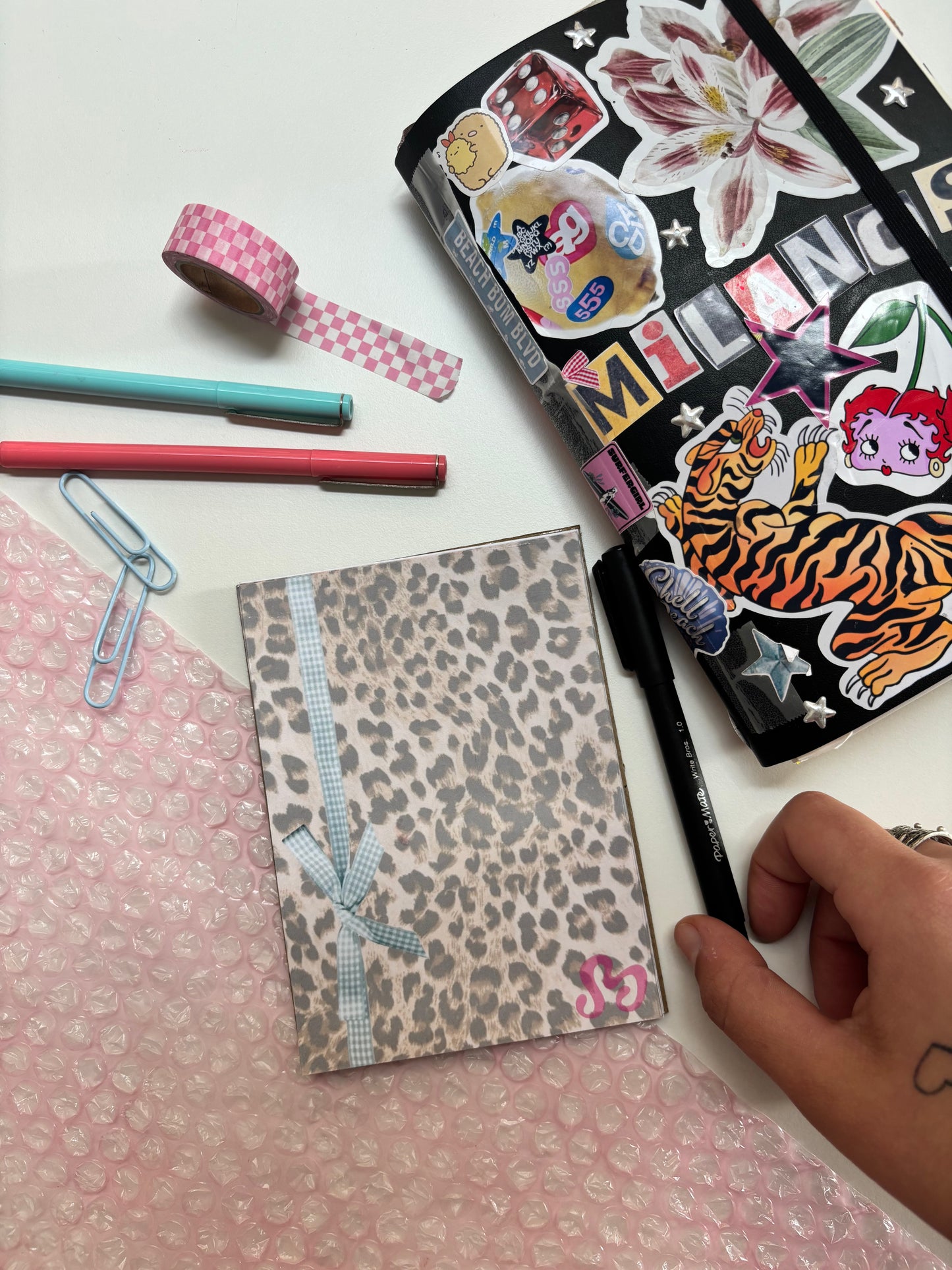 Cheetah Bow note pad