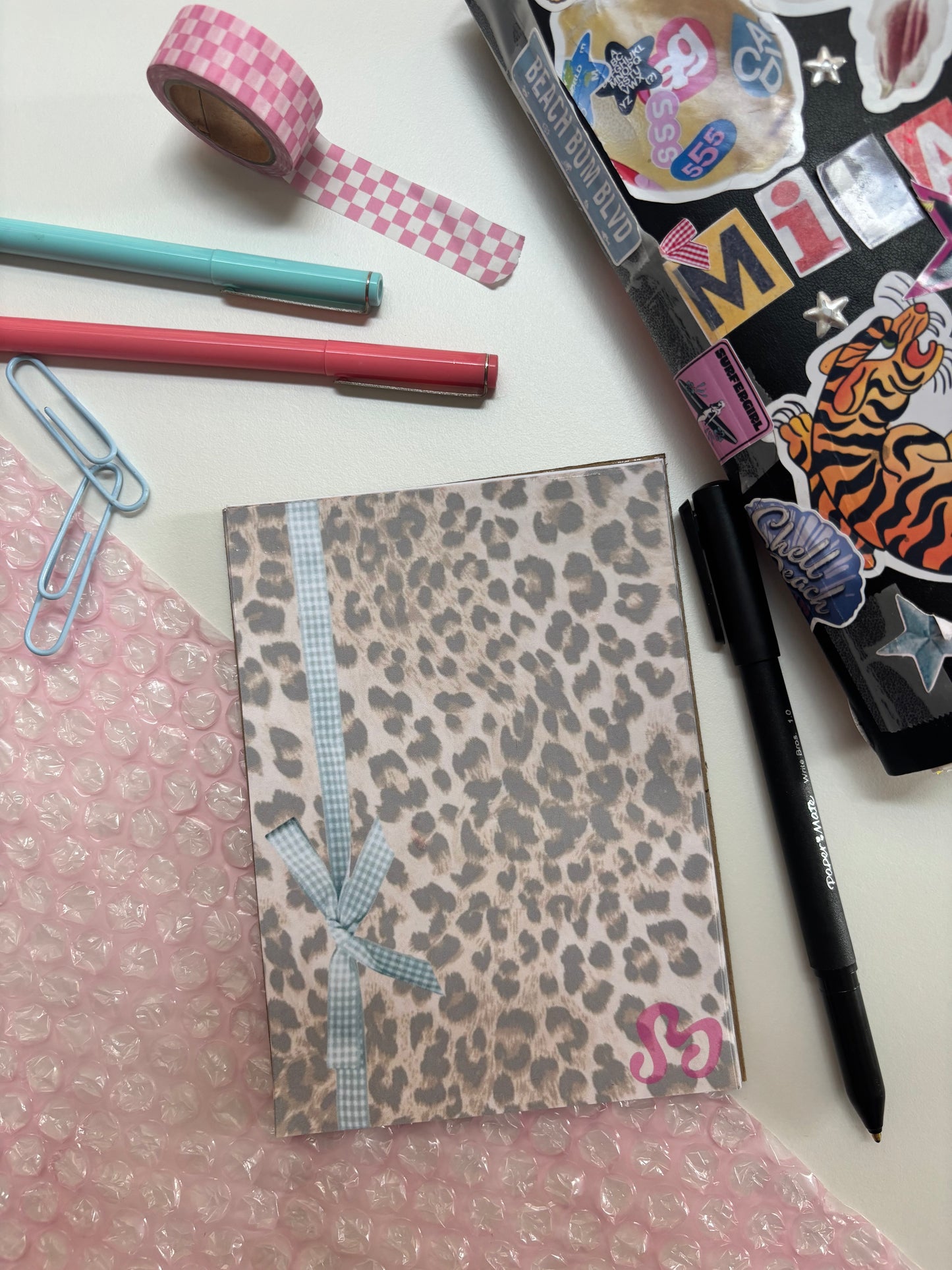 Cheetah Bow note pad