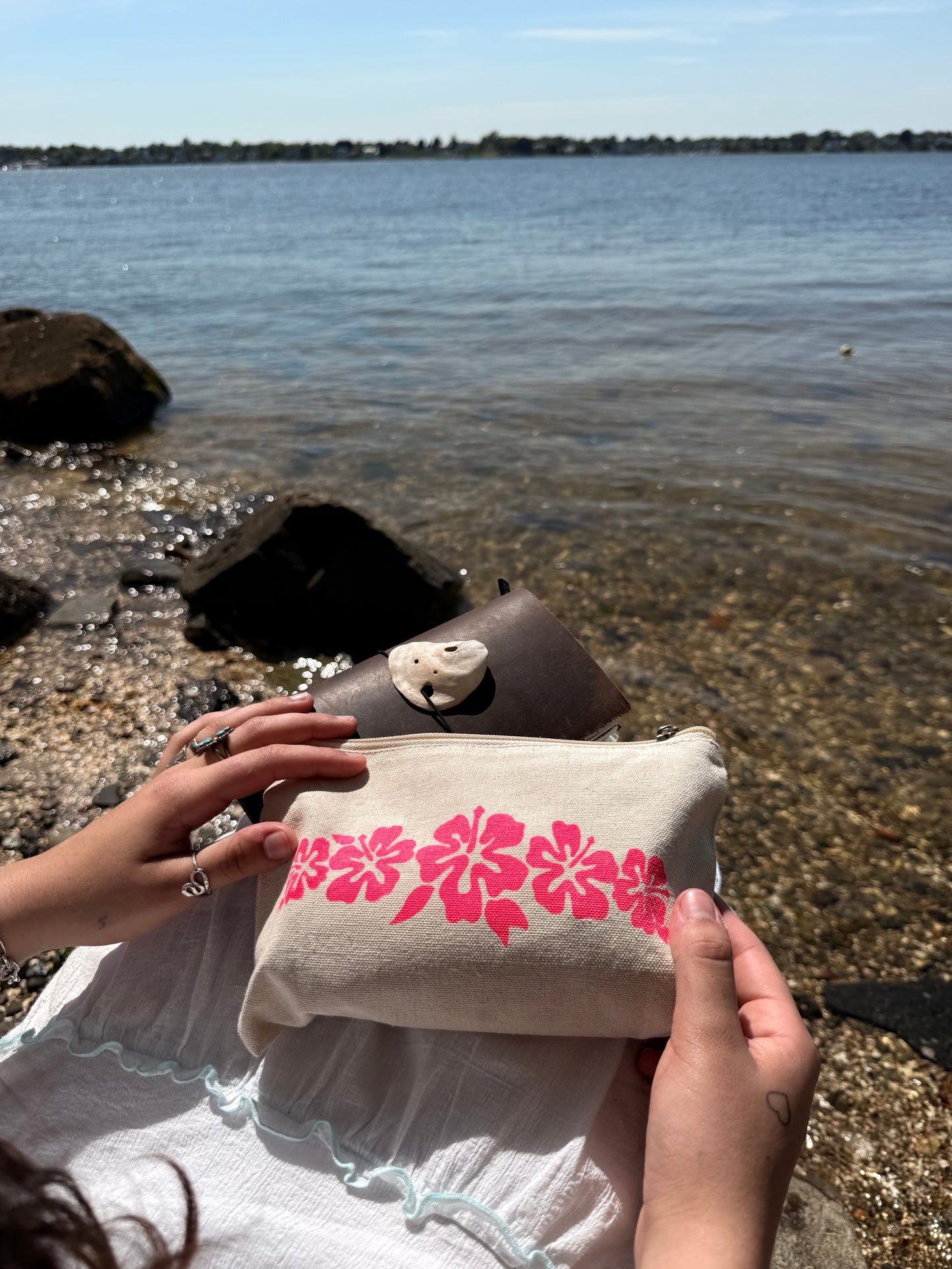Lucky flower pouch